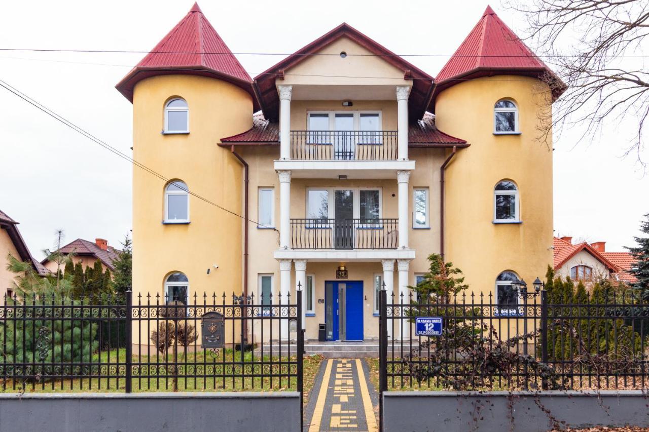 The Castle Suites & Apartment - Free Parking - (Adults Only) Krakau Exterior foto