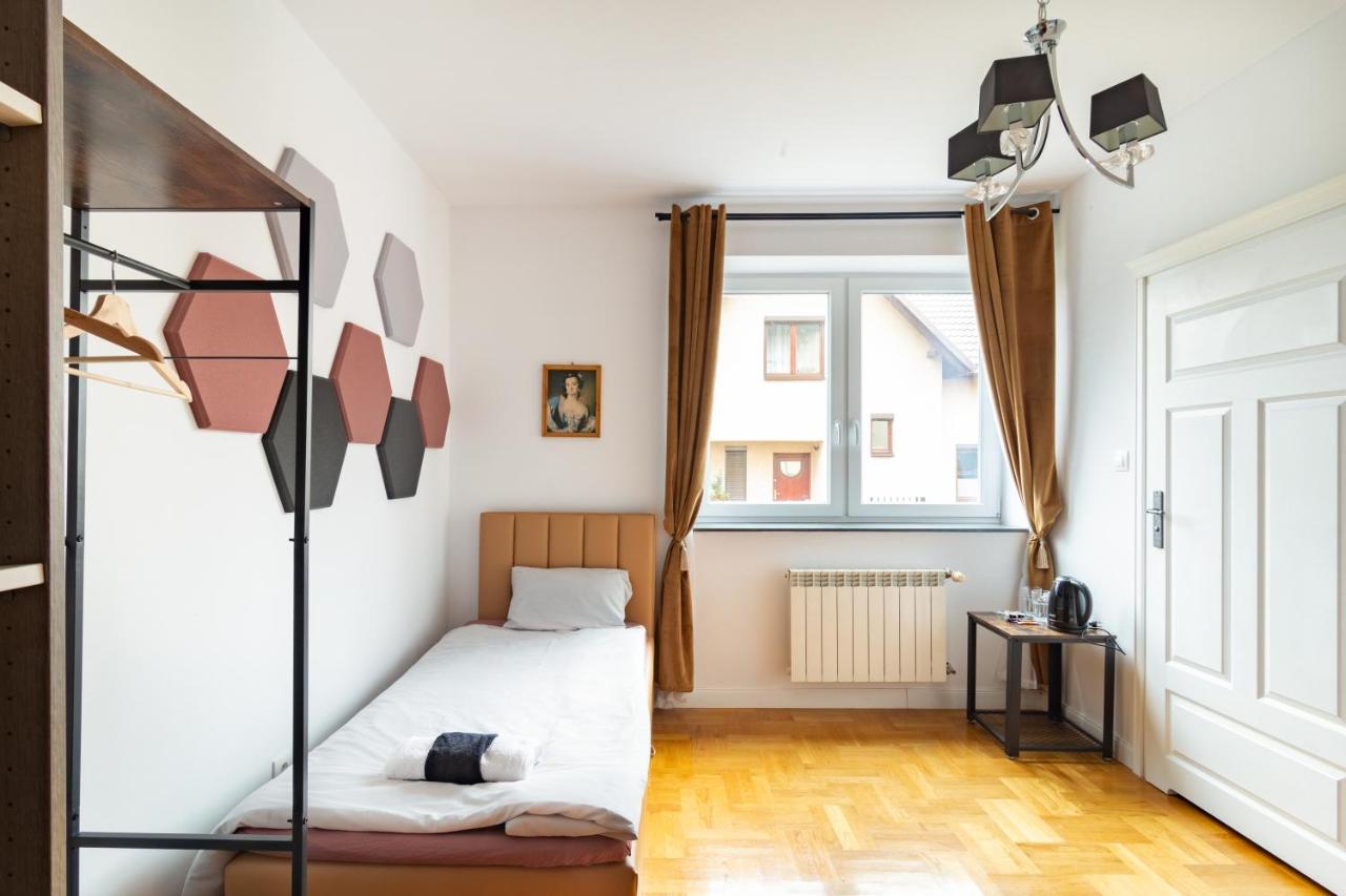 The Castle Suites & Apartment - Free Parking - (Adults Only) Krakau Exterior foto