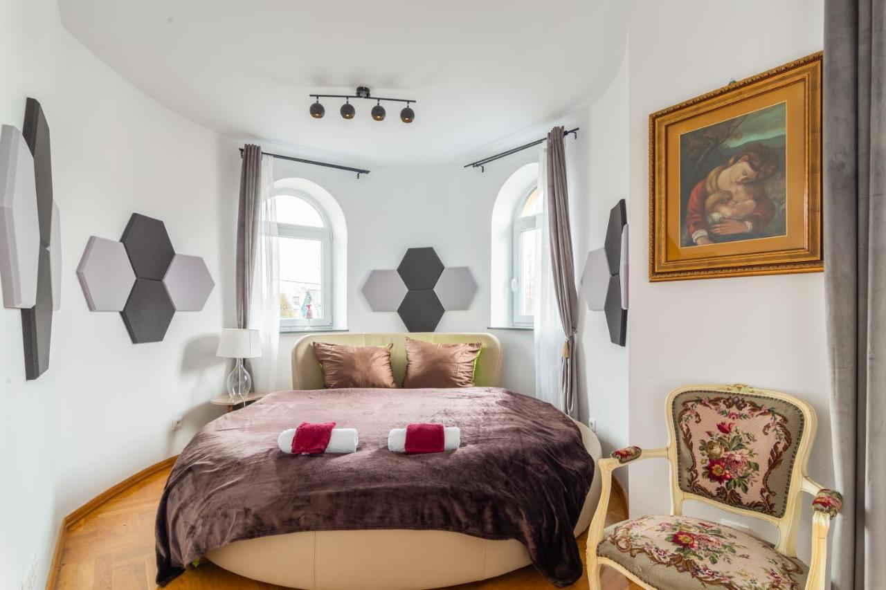 The Castle Suites & Apartment - Free Parking - (Adults Only) Krakau Exterior foto