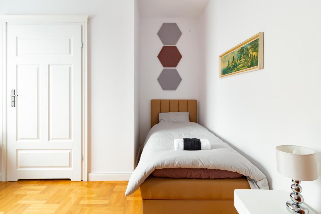 The Castle Suites & Apartment - Free Parking - (Adults Only) Krakau Exterior foto