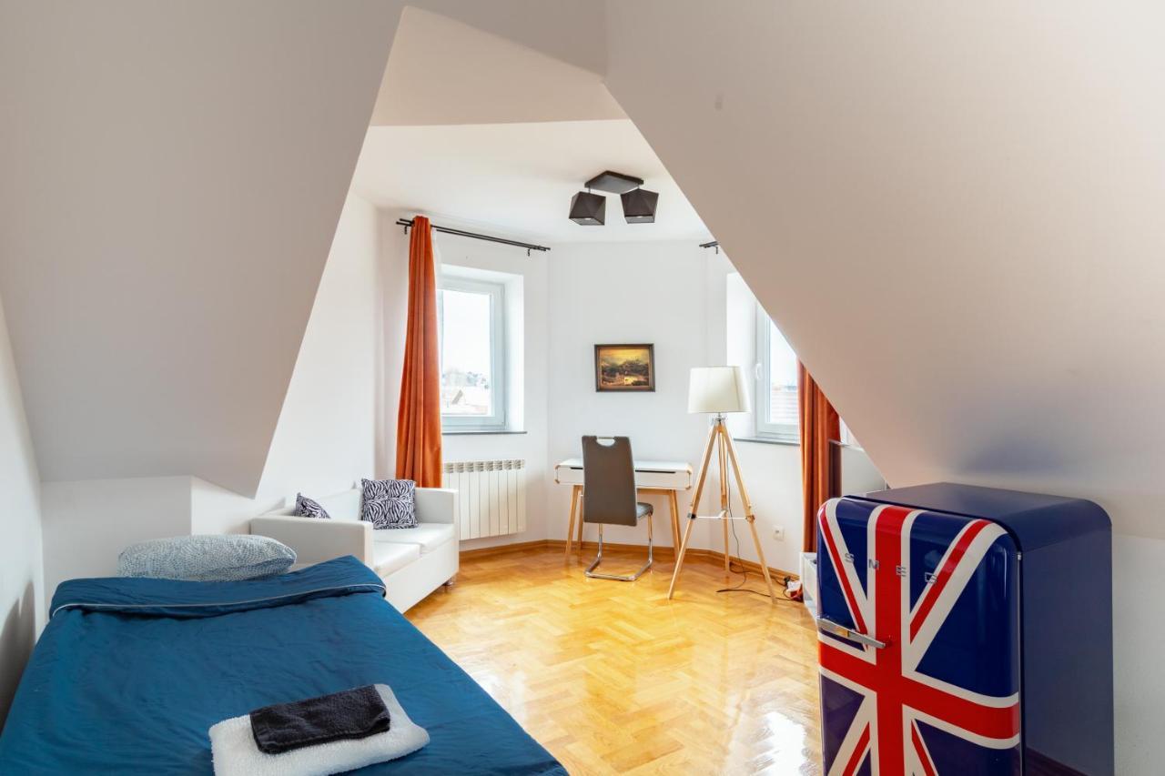 The Castle Suites & Apartment - Free Parking - (Adults Only) Krakau Exterior foto