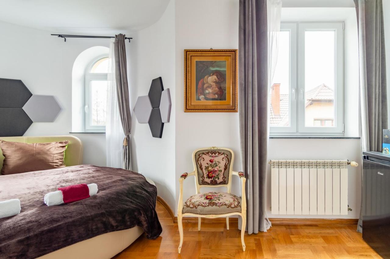 The Castle Suites & Apartment - Free Parking - (Adults Only) Krakau Exterior foto