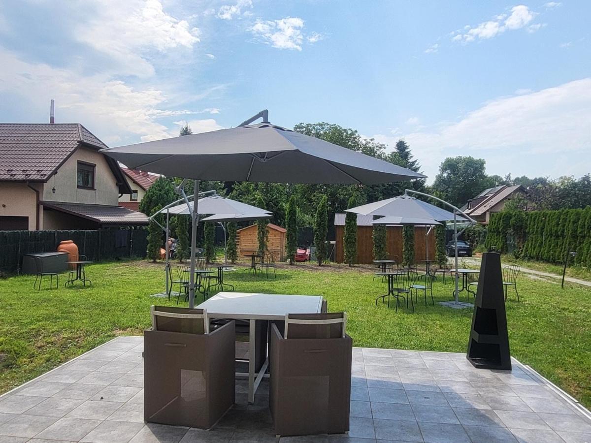 The Castle Suites & Apartment - Free Parking - (Adults Only) Krakau Exterior foto